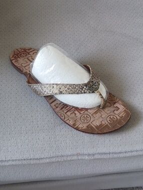 TORY BURCH TT Flat Thong Sandals